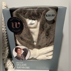 NWT
Wayland Square Ultra Soft Deluxe Bathrobe.  One Size fits most